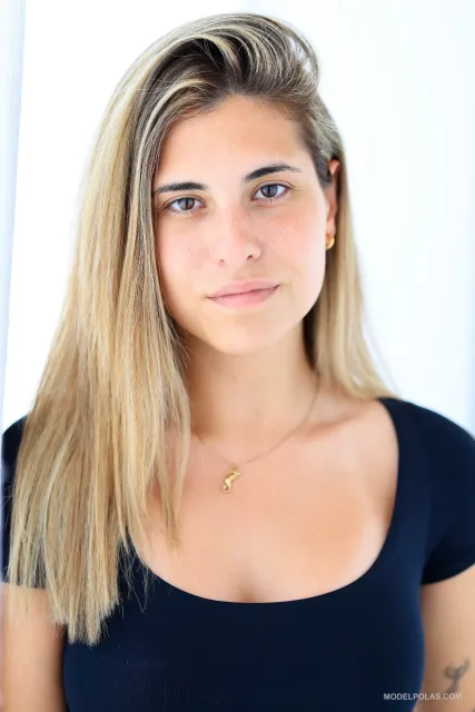 Núria Solà Frigola — pola 5