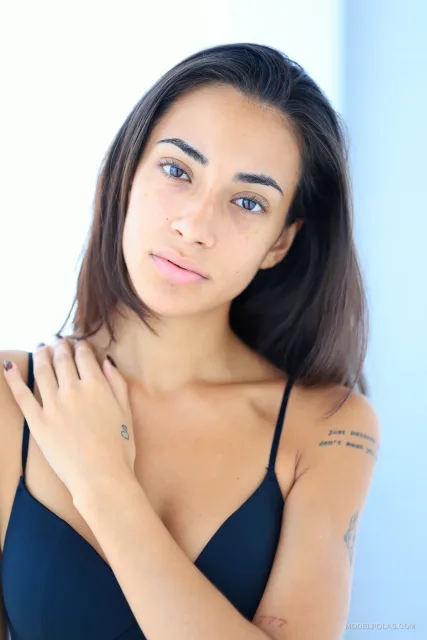 Helena — pola 2